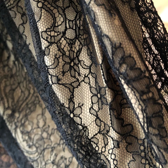 Elie Tahari black lace dress with black overlay - Picture 4 of 5